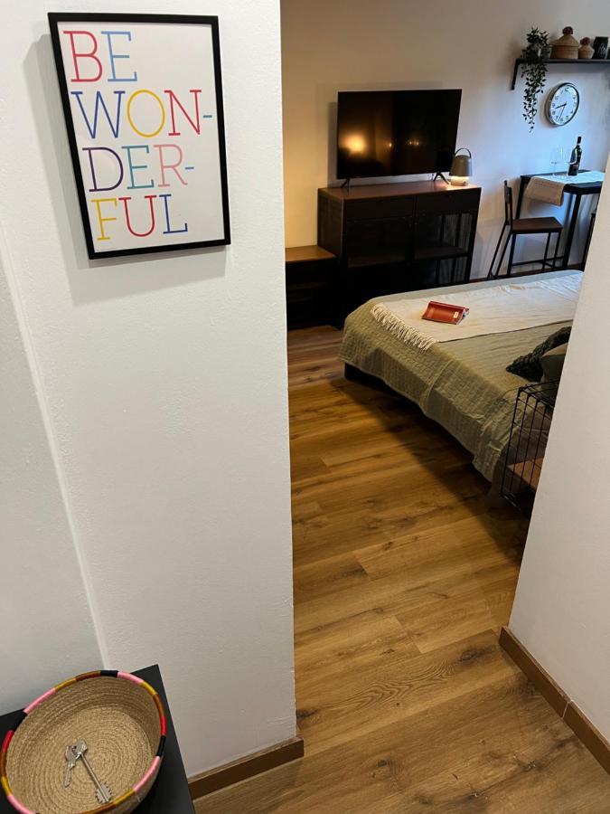 Stylish Apartment 3 Km Away From Duomo - Netflix, Wi-Fi, All Comforts Included Milaan Buitenkant foto
