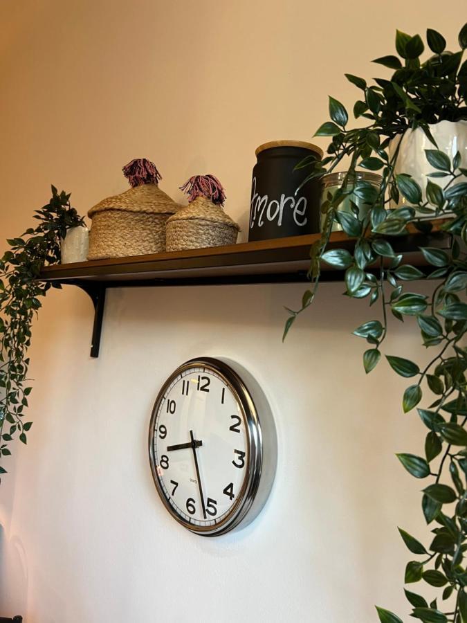Stylish Apartment 3 Km Away From Duomo - Netflix, Wi-Fi, All Comforts Included Milaan Buitenkant foto