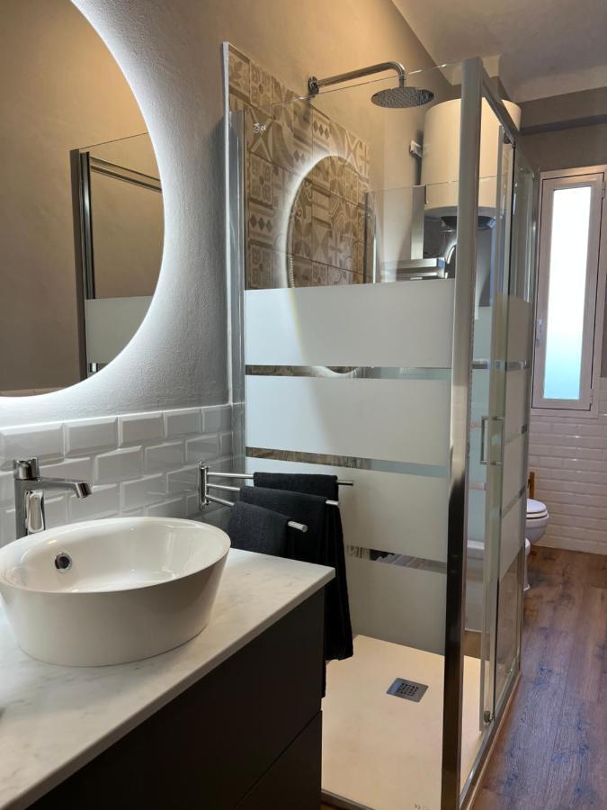 Stylish Apartment 3 Km Away From Duomo - Netflix, Wi-Fi, All Comforts Included Milaan Buitenkant foto