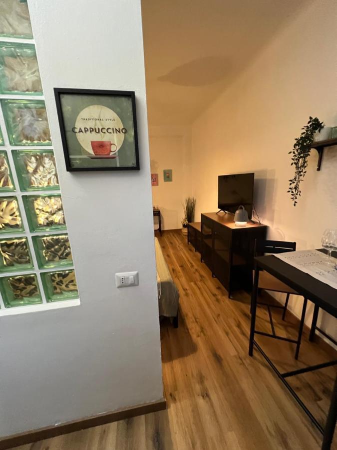 Stylish Apartment 3 Km Away From Duomo - Netflix, Wi-Fi, All Comforts Included Milaan Buitenkant foto