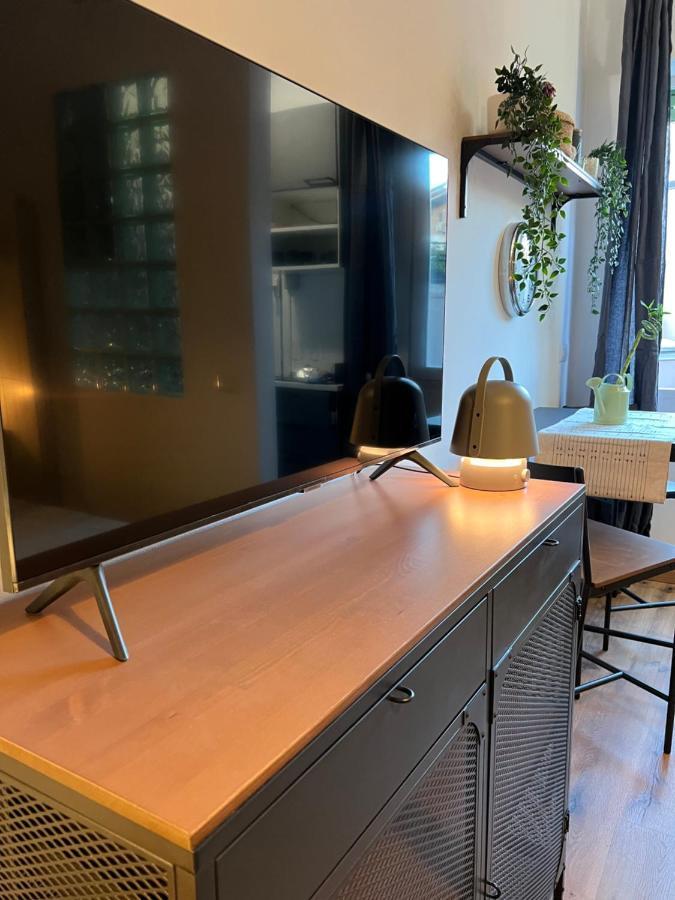 Stylish Apartment 3 Km Away From Duomo - Netflix, Wi-Fi, All Comforts Included Milaan Buitenkant foto
