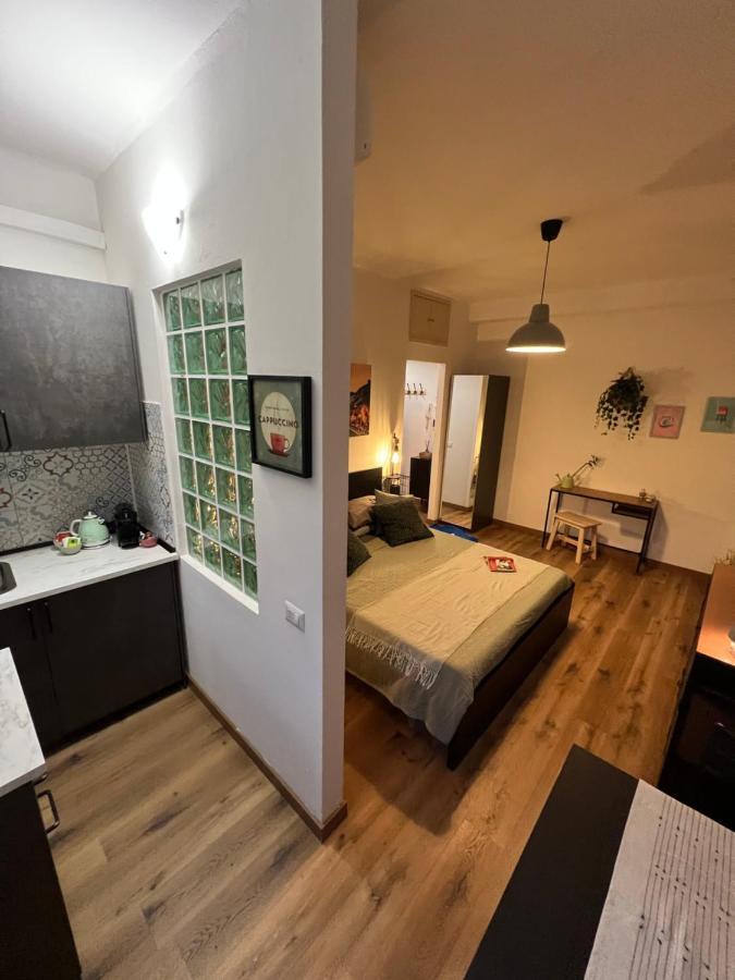 Stylish Apartment 3 Km Away From Duomo - Netflix, Wi-Fi, All Comforts Included Milaan Buitenkant foto