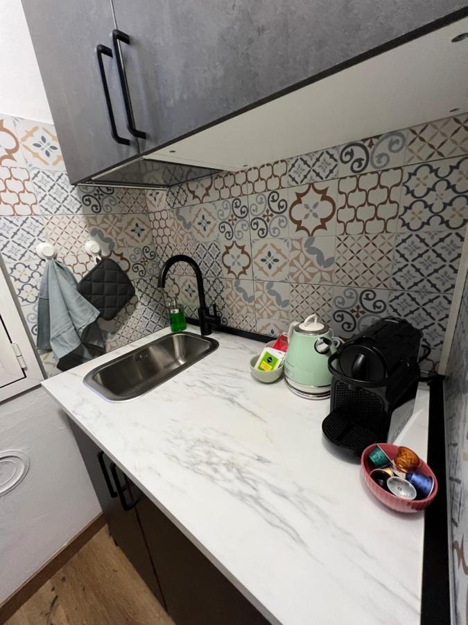 Stylish Apartment 3 Km Away From Duomo - Netflix, Wi-Fi, All Comforts Included Milaan Buitenkant foto